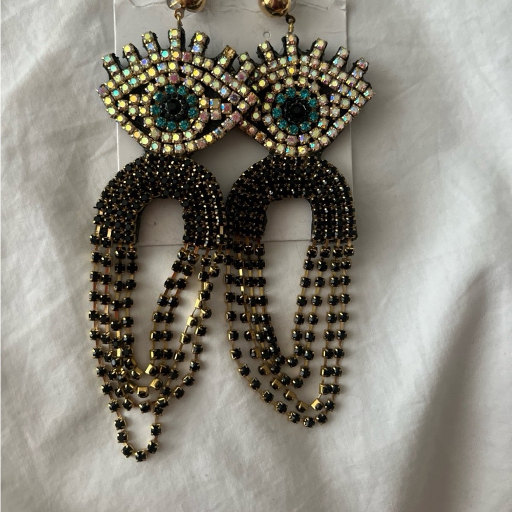 Women’s earrings